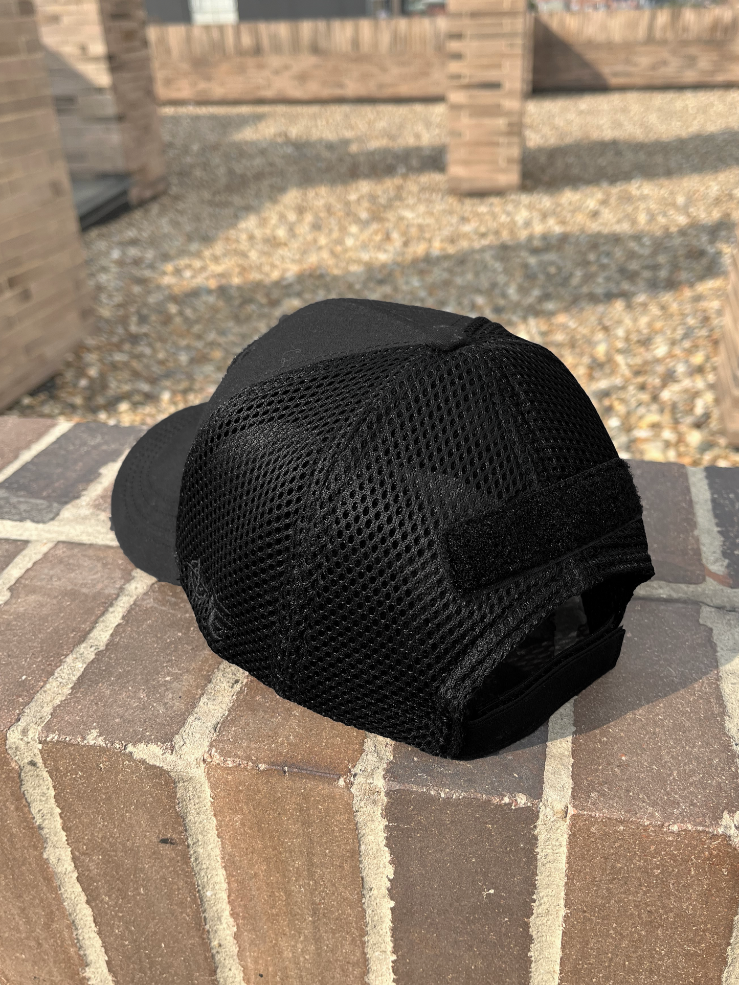 Gorra Negra con Malla