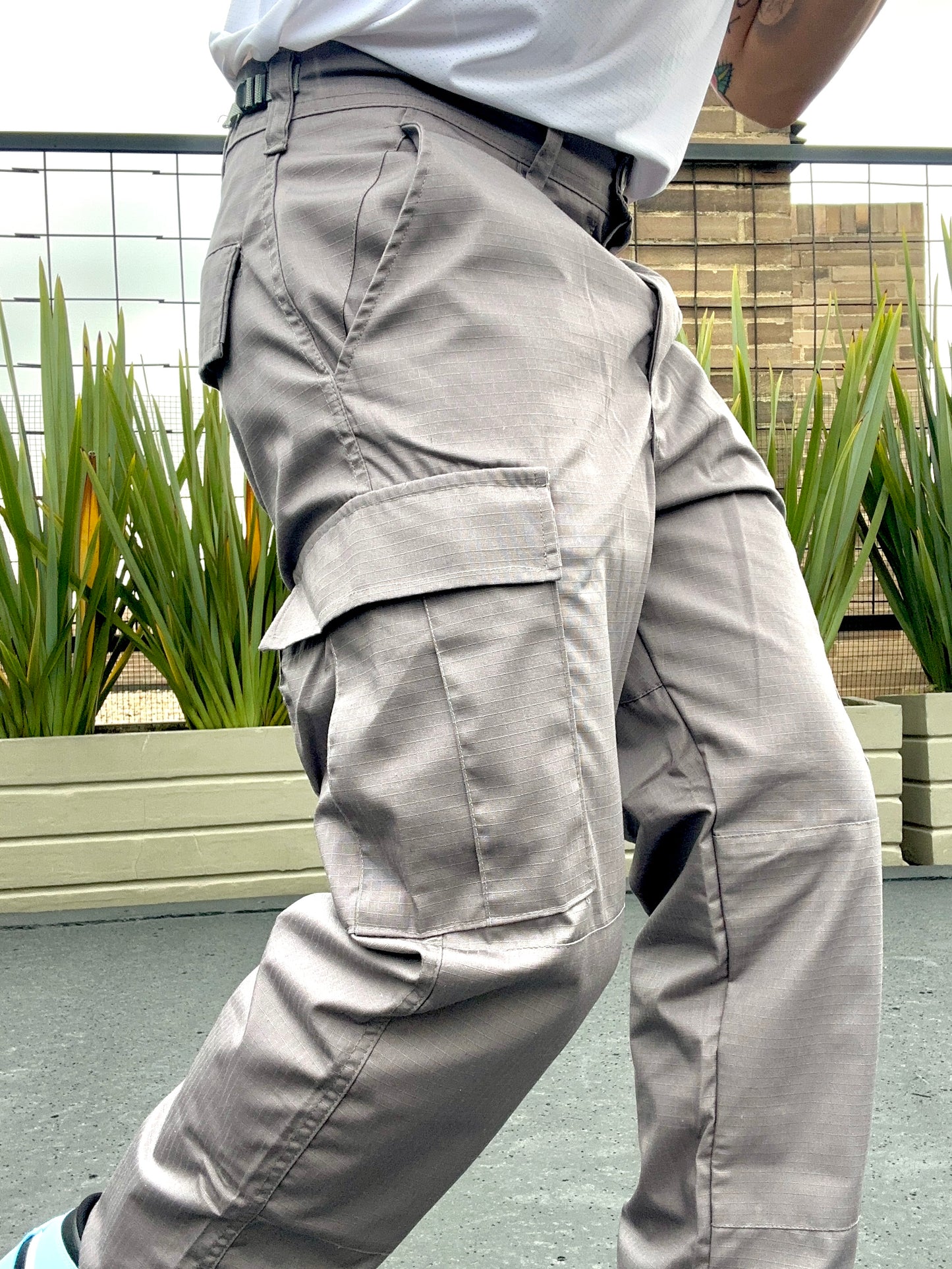 Pantalon Táctico Cargo Gris