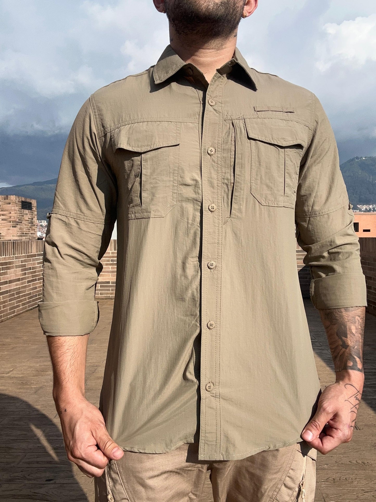 Camisa táctica presidencial Khaki (Oscuro)